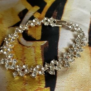 Anne Klein Jewelry - Ann Klein 7" bracelet Anne Klein Jewelry - Ann Klein 7" bracelet
